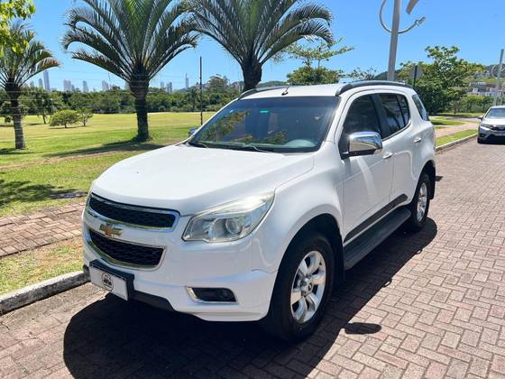 CHEVROLET TRAILBLAZER 2.8 LTZ 4X4 16V TURBO DIESEL 4P AUTOMÁTICO CHEVROLET TRAILBLAZER 2.8 LTZ 4X4 16V TURBO DIESEL 4P AUTOMÁTICO